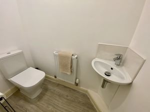 Guest WC- click for photo gallery